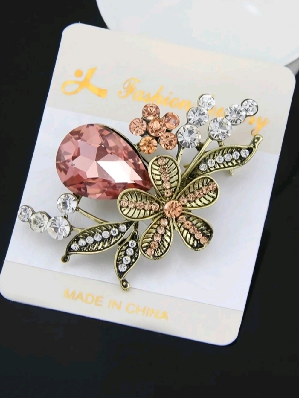 Vintage-Inspired Pink Crystal Floral Brooch - Picture 4 of 6